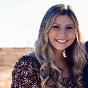 Meet your Posher, Kaila